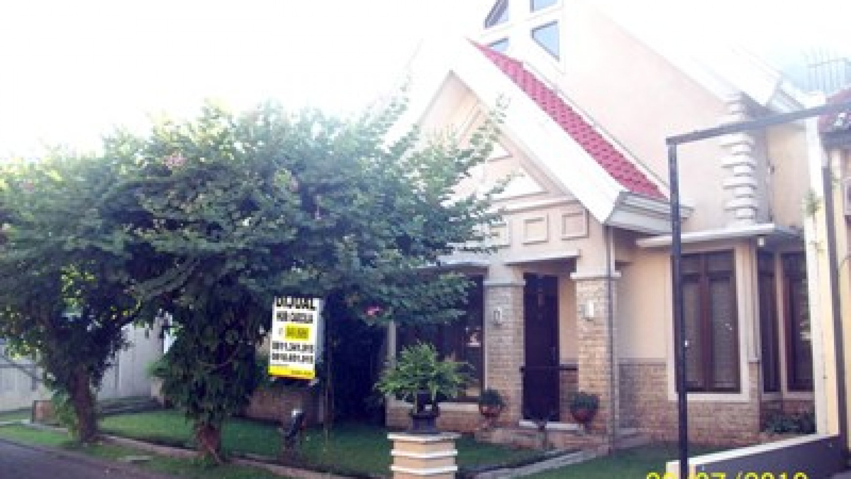 Rumah di Citra Harmoni, Bagus + Desain Mewah, Jalan depan Lebar + Paving, Siap Huni