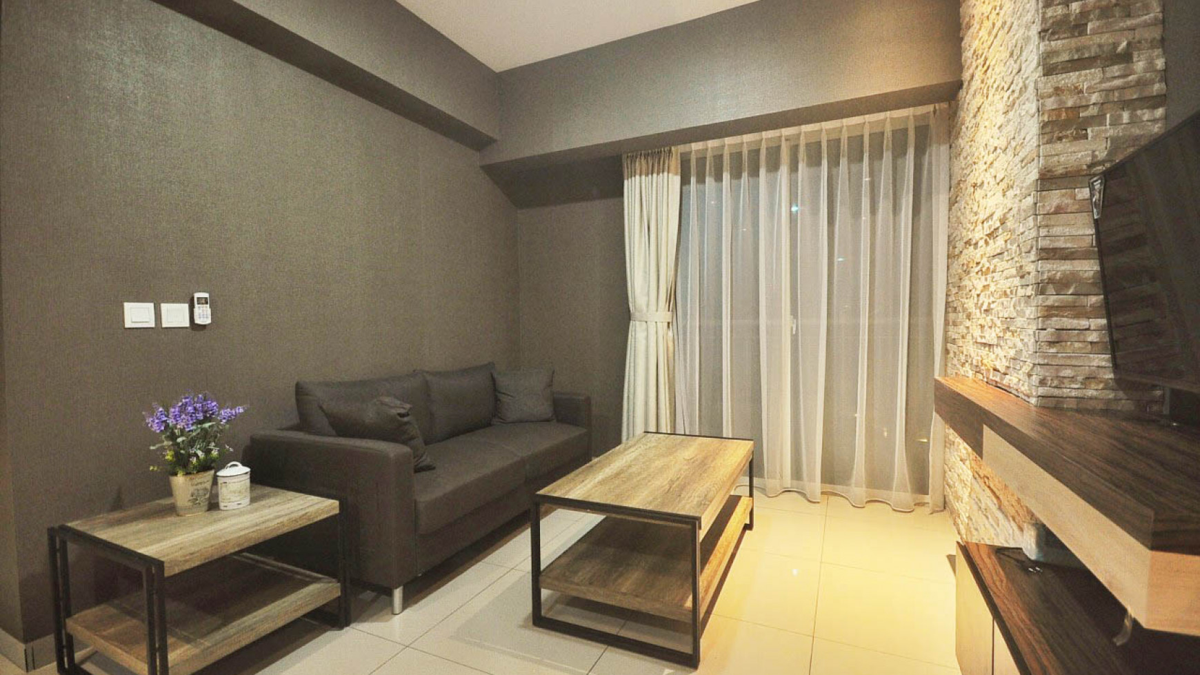 Apartemen Dekat Boulevard Full Furnish, Wallpaper, Renov Rapi, Siap Huni di Sherwood Twr Regent, Luas 94m2