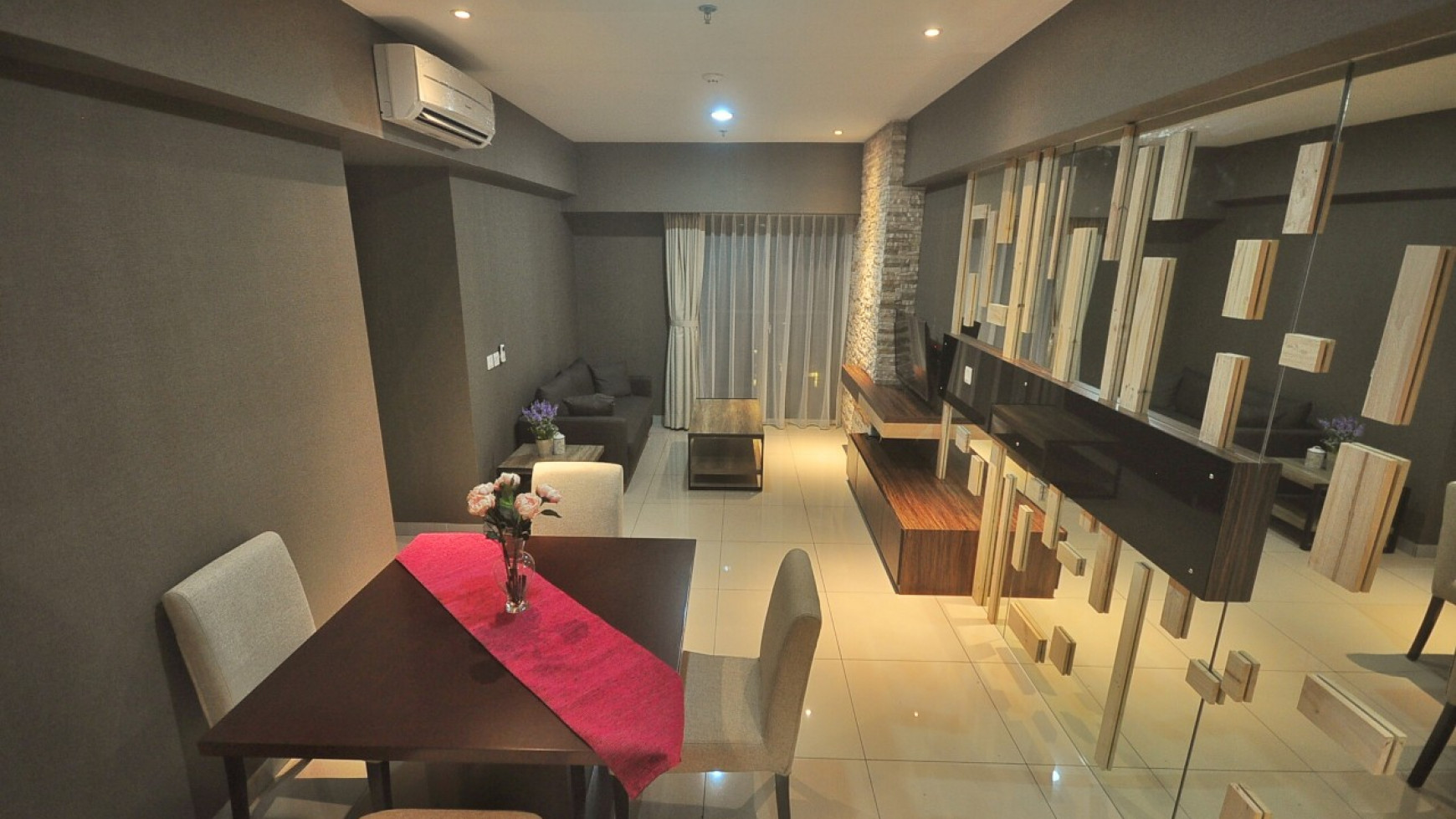 Apartemen Dekat Boulevard Full Furnish, Wallpaper, Renov Rapi, Siap Huni di Sherwood Twr Regent, Luas 94m2