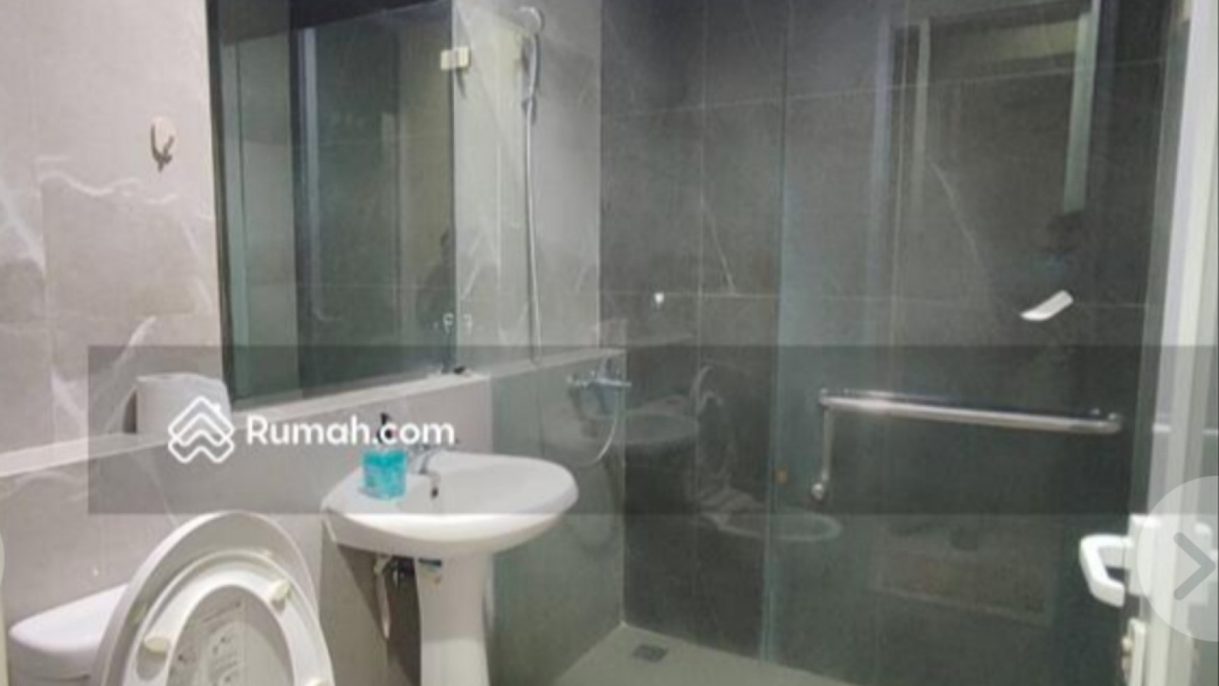Flash Sale. Rumah Bagus Regensi Melati Mas, Serpong