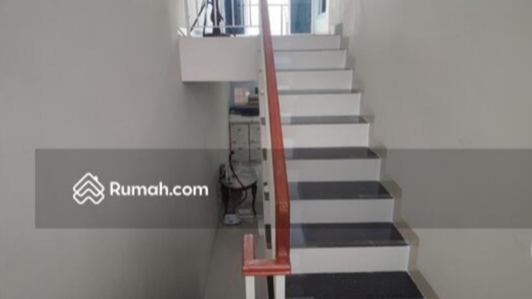 Flash Sale. Rumah Bagus Regensi Melati Mas, Serpong
