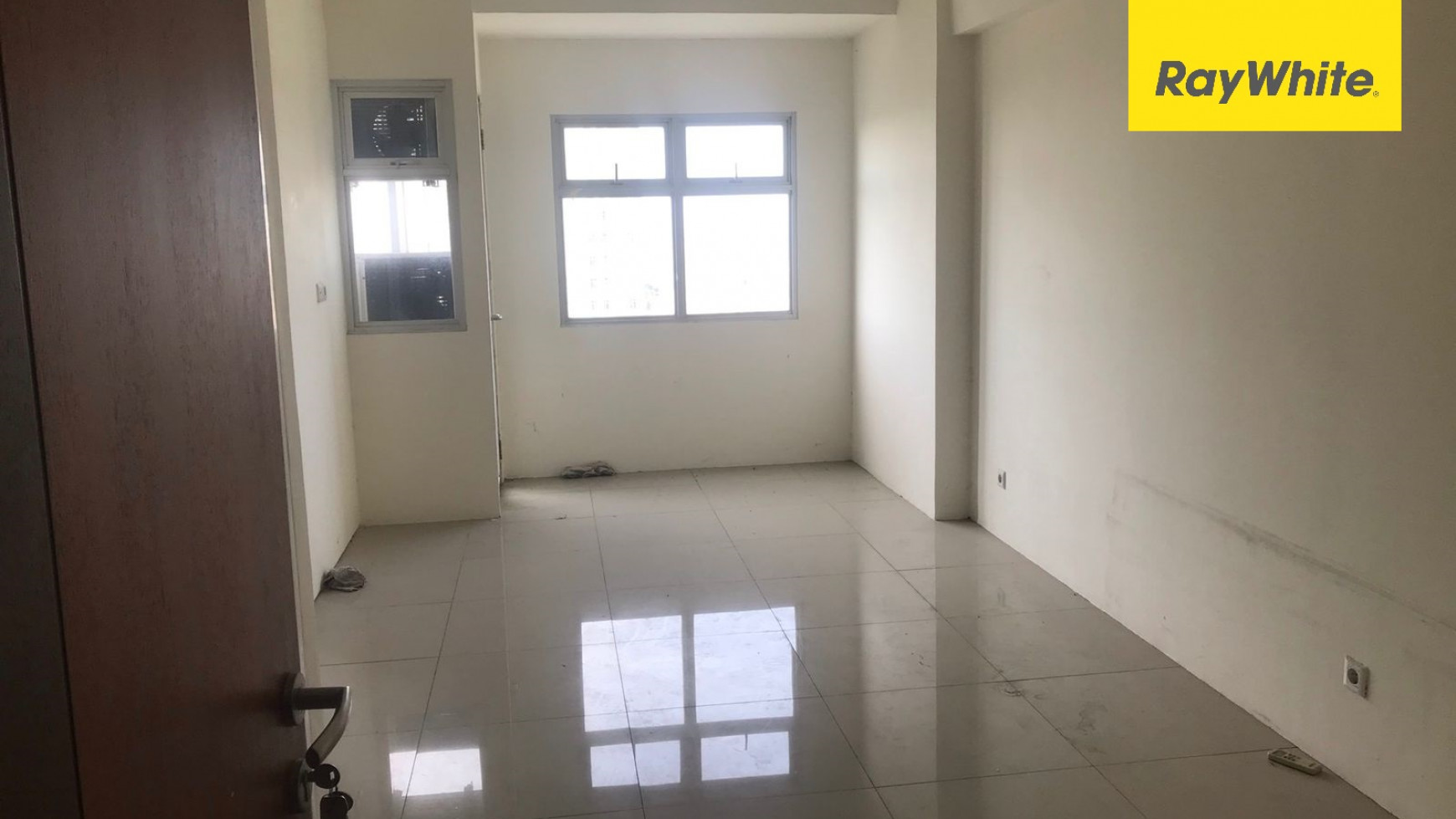 Dijual Apartemen Semi Furnish 2BR di Gunawangsa Merr
