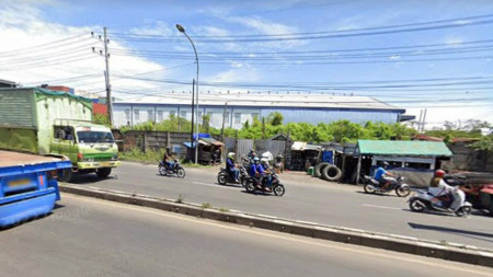 Tanah di Raya Greges, Tandes Surabaya, area padat industri, cocok untuk area parkir mobil besar, dekat tol, Nol Jalan Raya, Row 2 Jalan Kembar