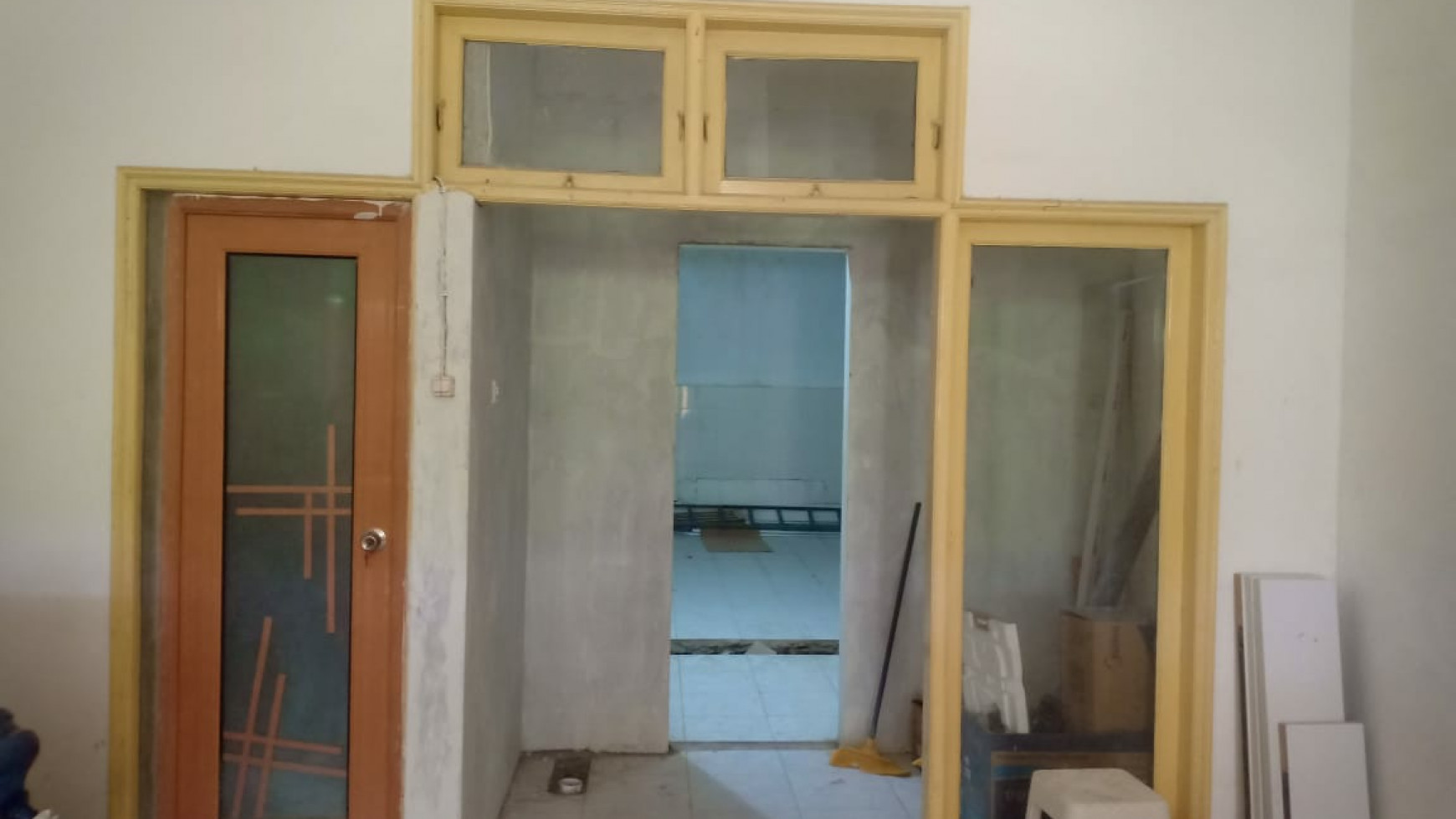 Dijual Rumah Pantai Mentari Kenjeran Surabaya Timur- Luas 300 m2 (15'20 ) - Murah - Cantik - Siap Huni