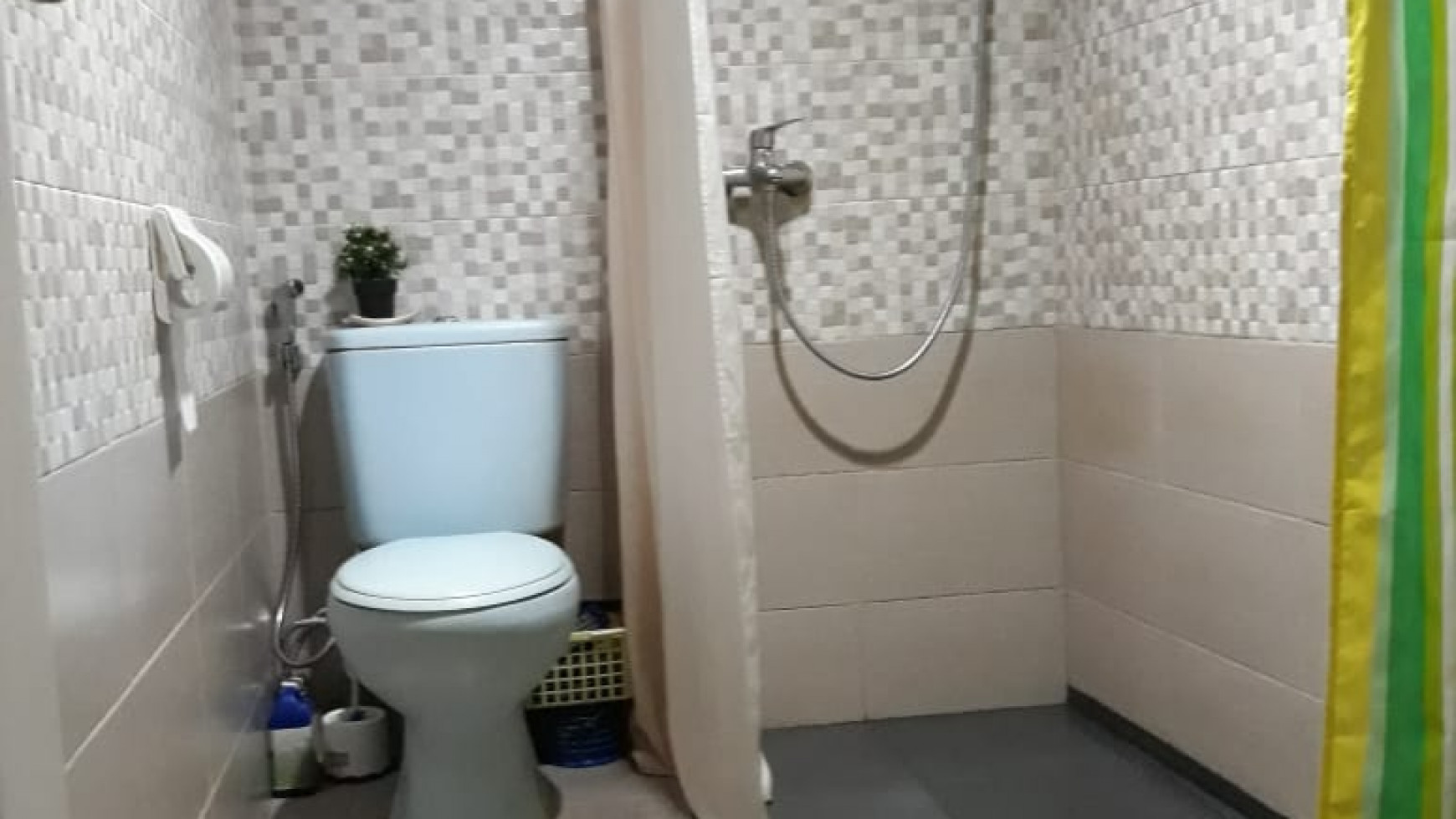 Rumah rapih, terawat, bagus siap huni