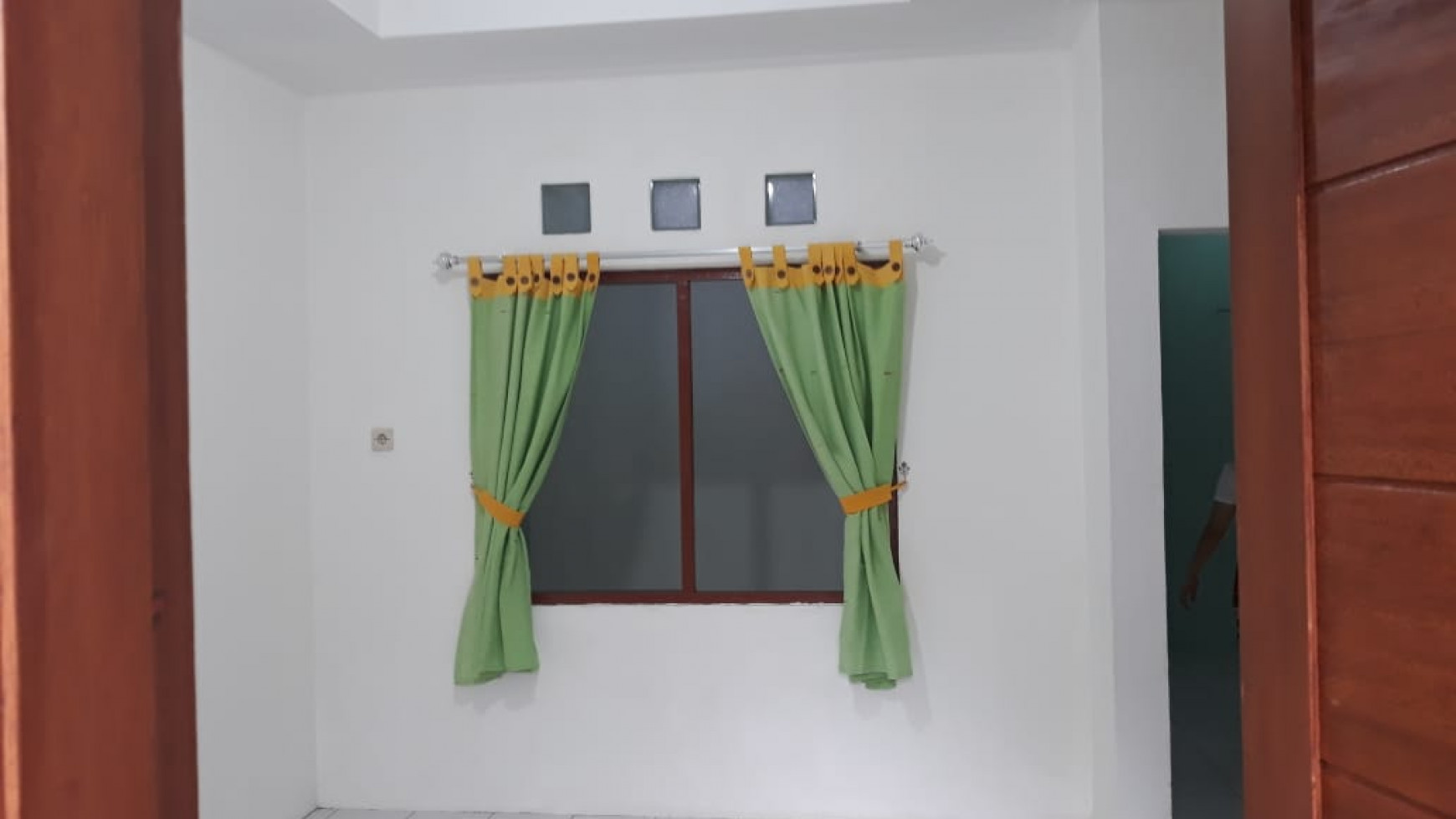 Rumah minimalis siap huni di Serpong