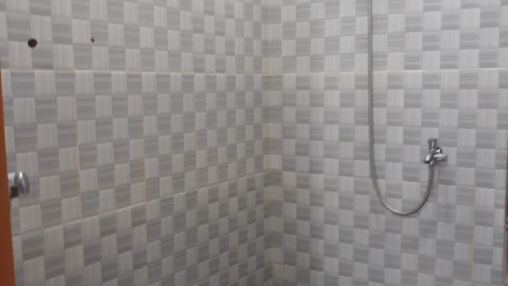 Rumah minimalis siap huni di Serpong