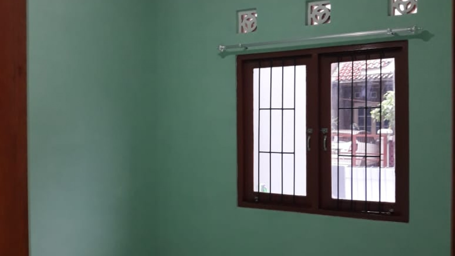 Rumah minimalis siap huni di Serpong