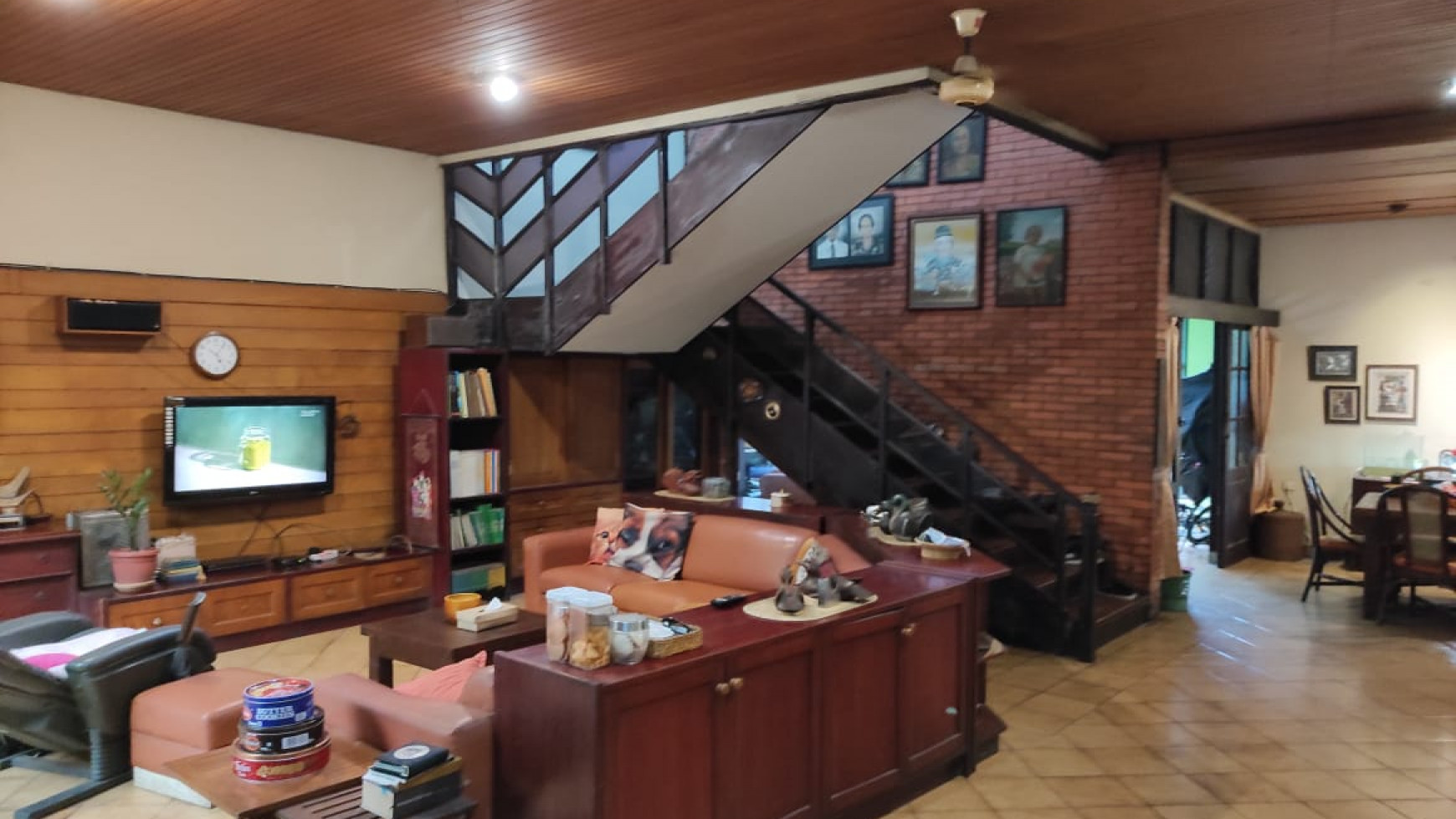 Rumah 1 lantai, luas bangunan terawat di Jakarta Barat