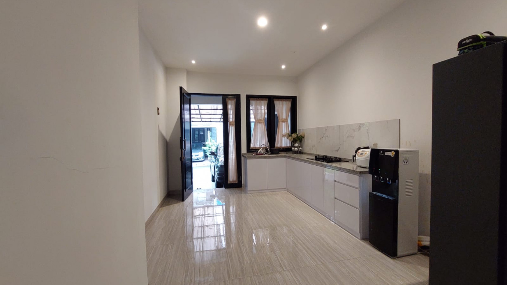 Rumah Siap Huni Mewah dan Minimalis Modern @Bintaro Residence