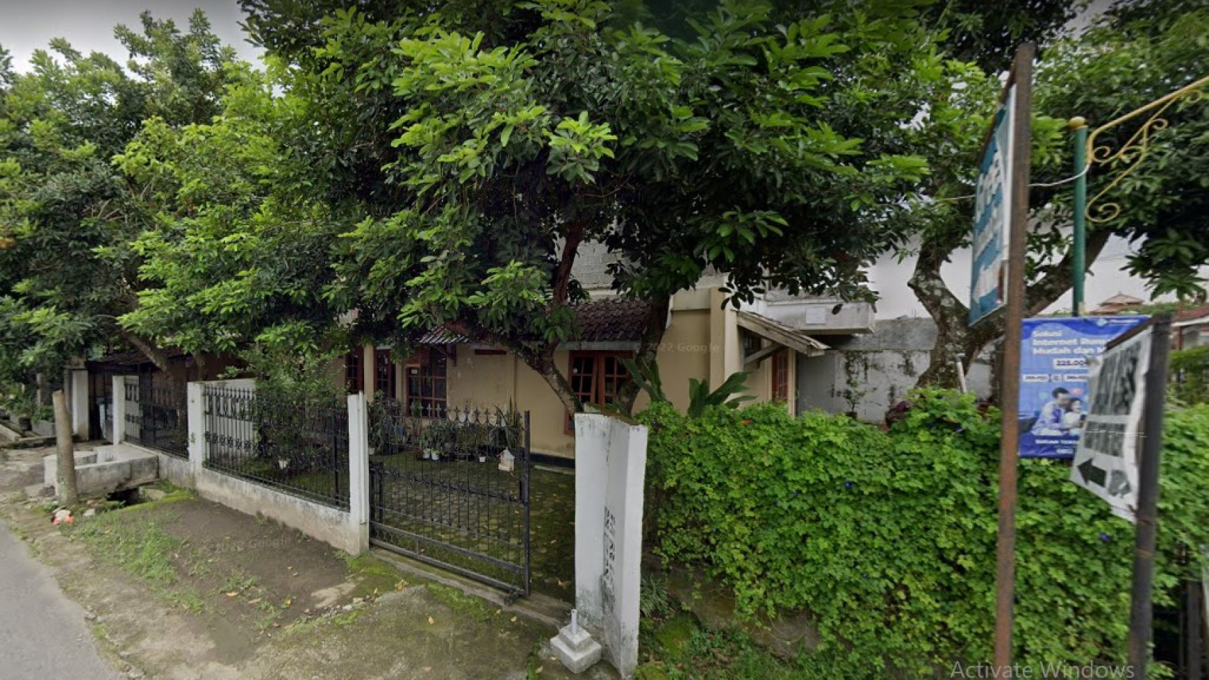 Rumah Tinggal 5 Kamar Dekat Kinderstation, Maguwoharjo, Depok, Sleman