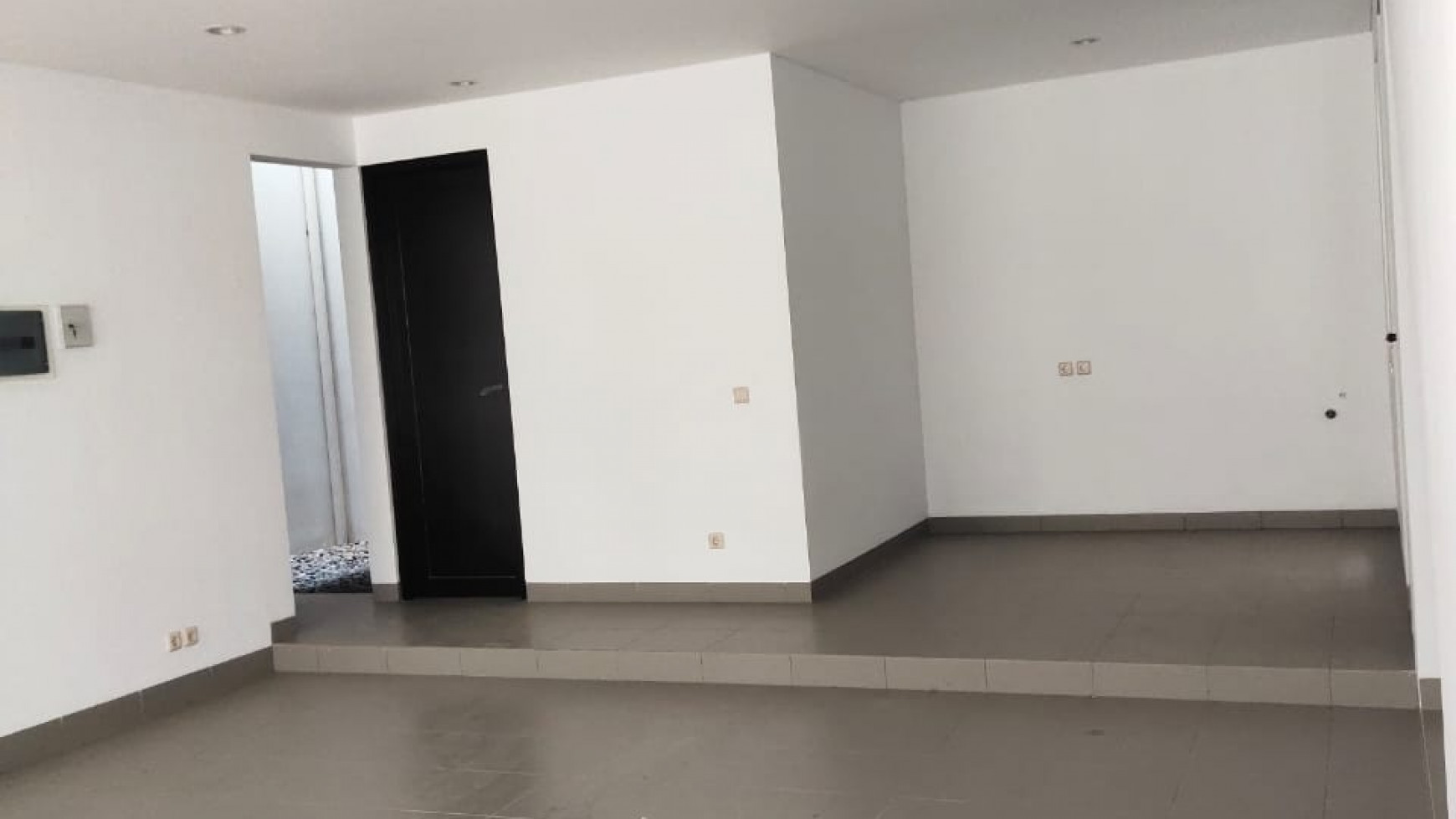 Brand New Rumah 4 Lantai Mewah Di Kebayoran Baru