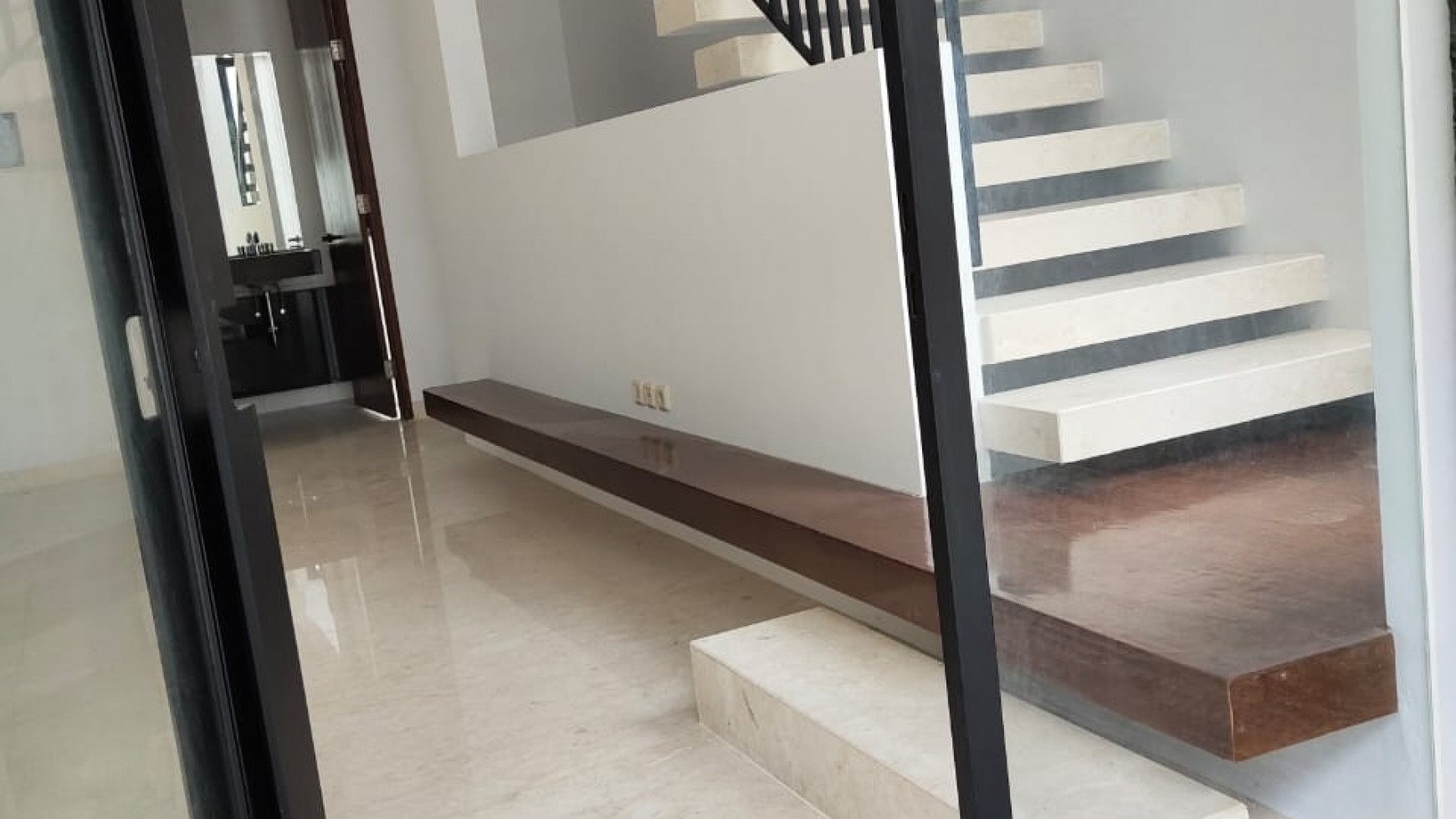 Brand New Rumah 4 Lantai Mewah Di Kebayoran Baru