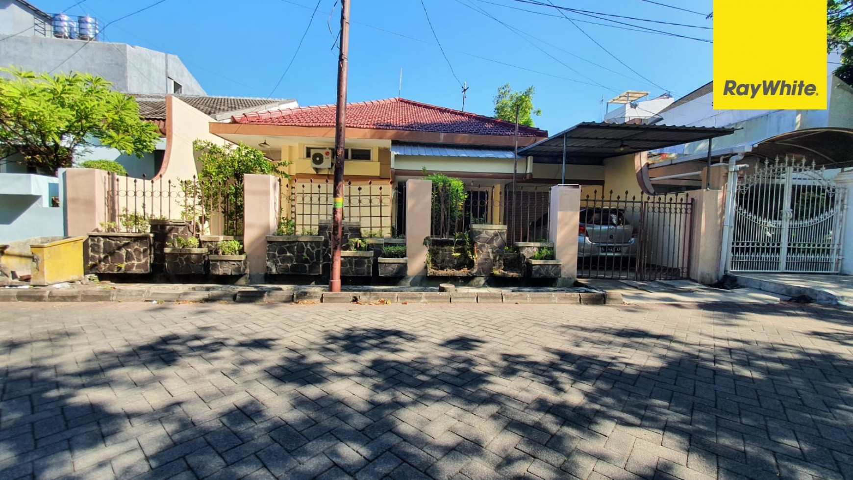 Dijual Rumah Hitung Tanah SHM di Klampis Indah, Surabaya