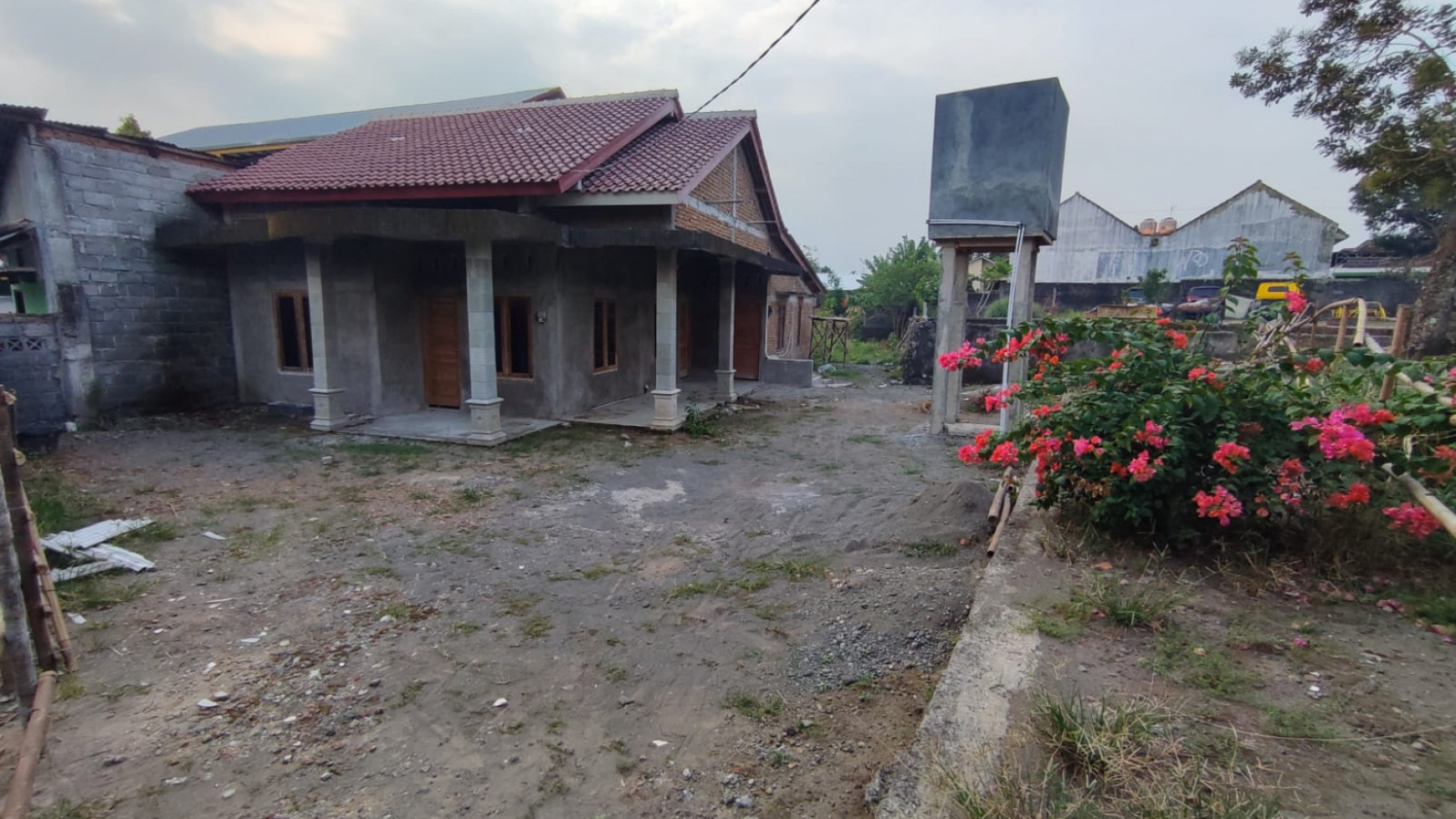 Tanah Bonus Rumah 2 Kamar Dekat Mirota Kampus Jl. Godean