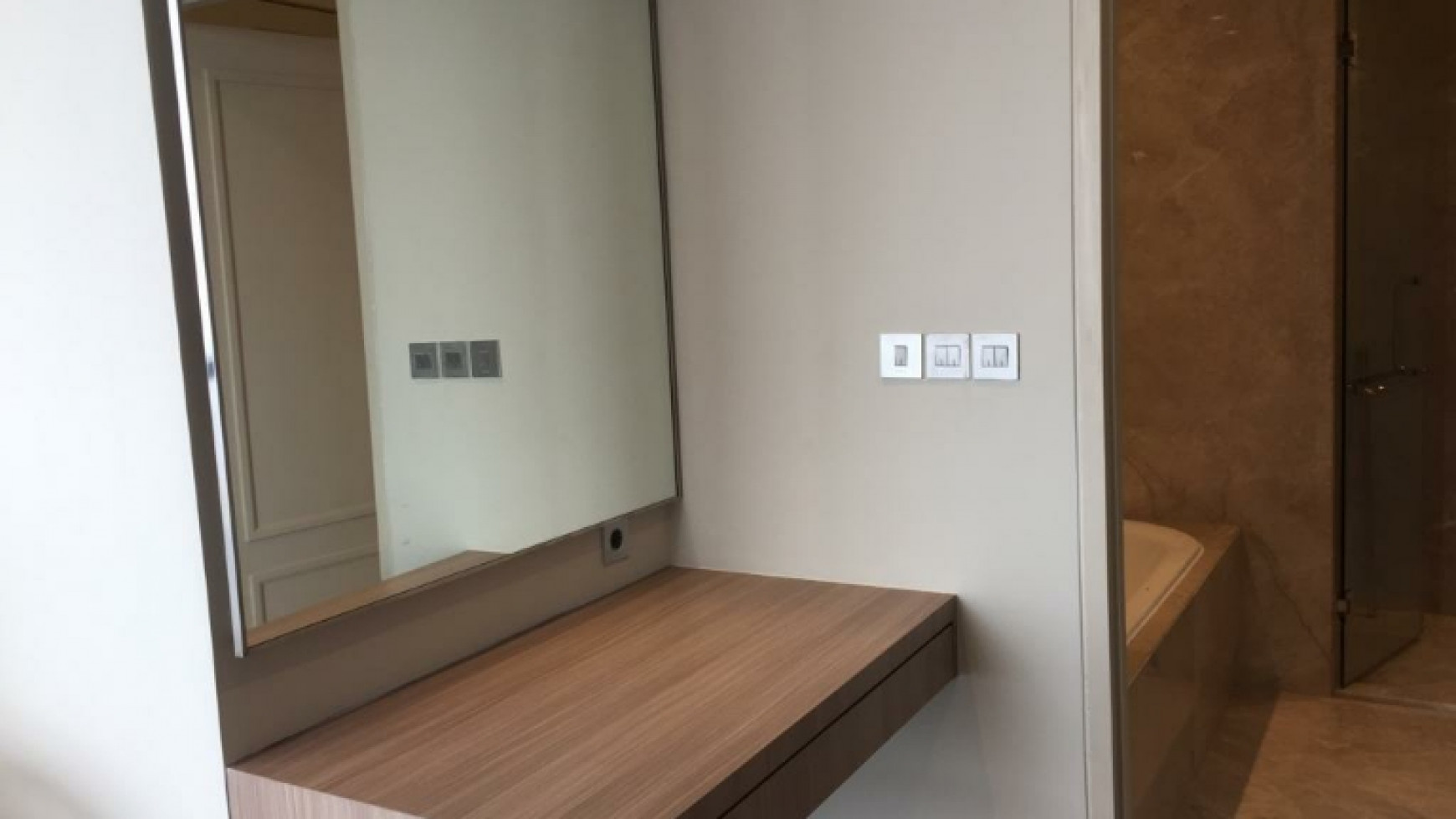 Disewakan Apartemen The Peak Residence- 2 Bedroom Full Furnished- Siap Huni