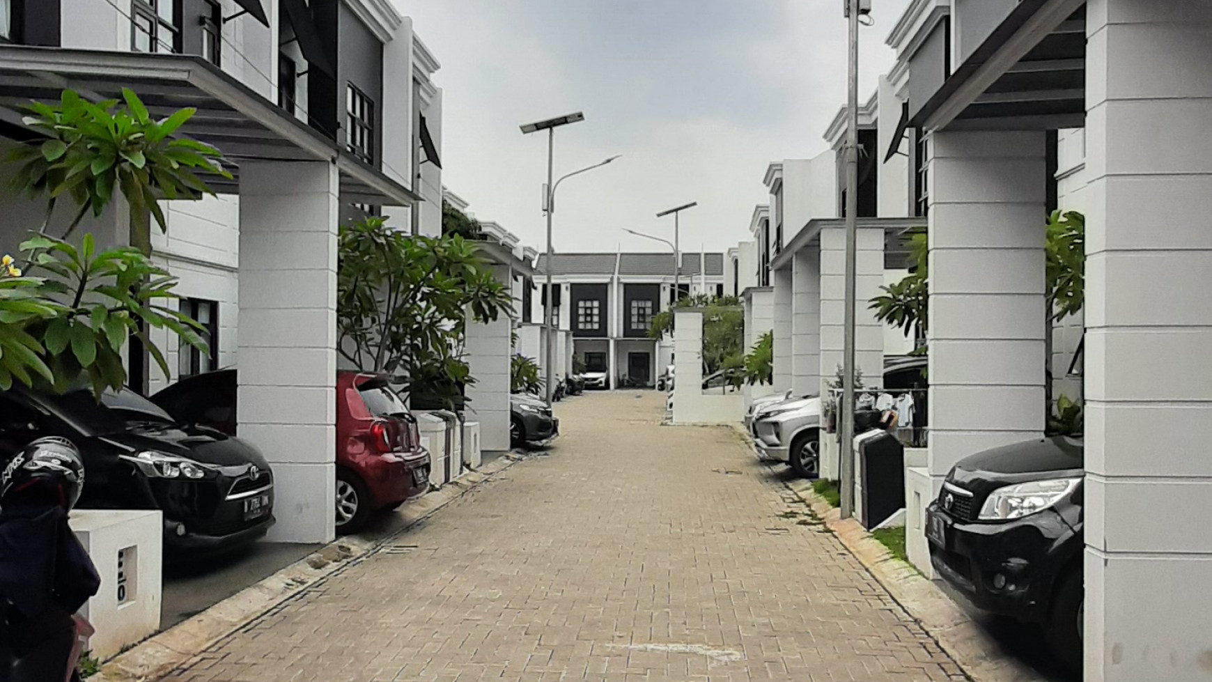 Rumah Modern di Cluster Mewah dekat Akses Tol Cinere