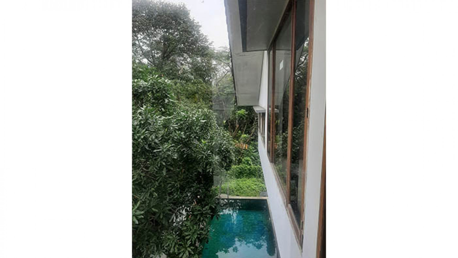 Rumah Swimming Pool Jl Mulawarman, Kebayoran Baru Luas 350m2