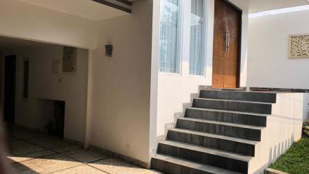 Rumah Bagus Split Level dan Siap Huni @Palem Puri