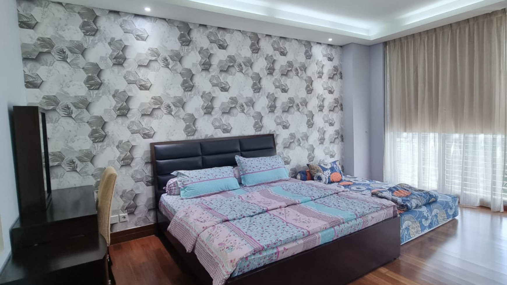 UNIT DI SENAYAN CITY RESIDENCE APARTMENT, LOW FLOOR, BEST PRICE, DEKAT TOL DALAM KOTA