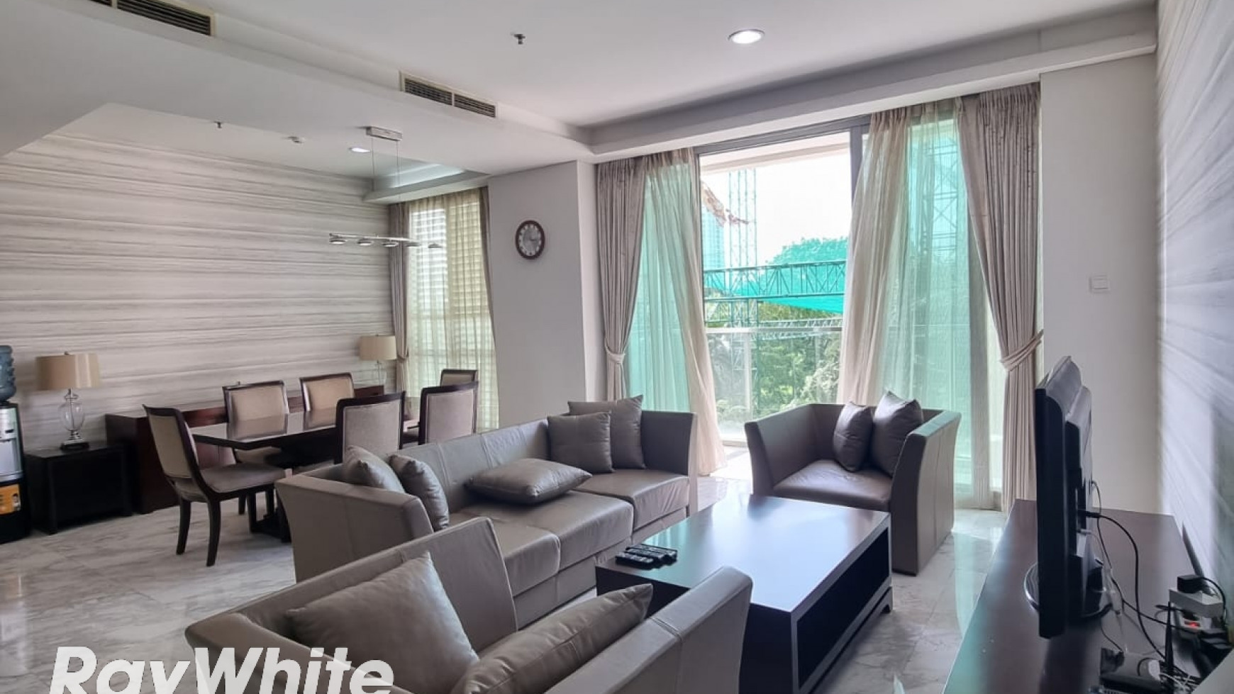 UNIT DI SENAYAN CITY RESIDENCE APARTMENT, LOW FLOOR, BEST PRICE, DEKAT TOL DALAM KOTA