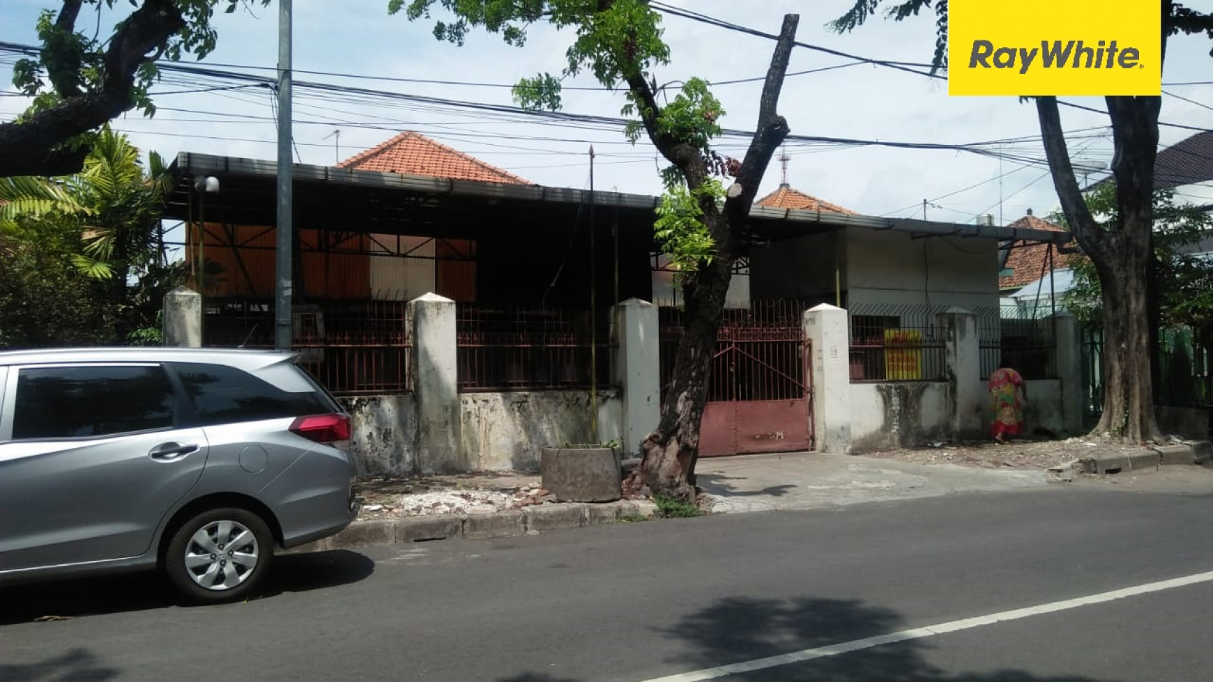 Rumah di Surabaya Pusat Jalan Slamet, Genteng