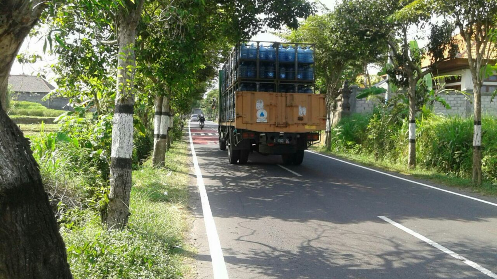 SEBIDANG TANAH UNTUK USAHA