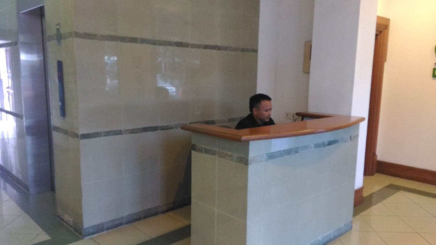 DIJUAL RUKO GANDENG DI PLAZA 3 PONDOK INDAH, COCOK UNTUK KANTOR