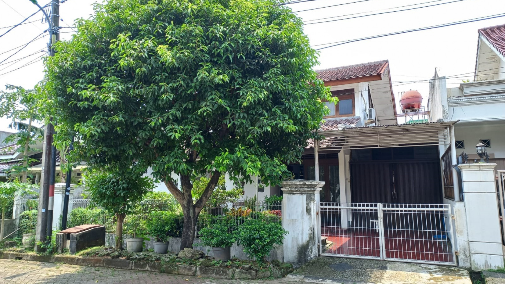 Rumah bagus siap huni di jakarta