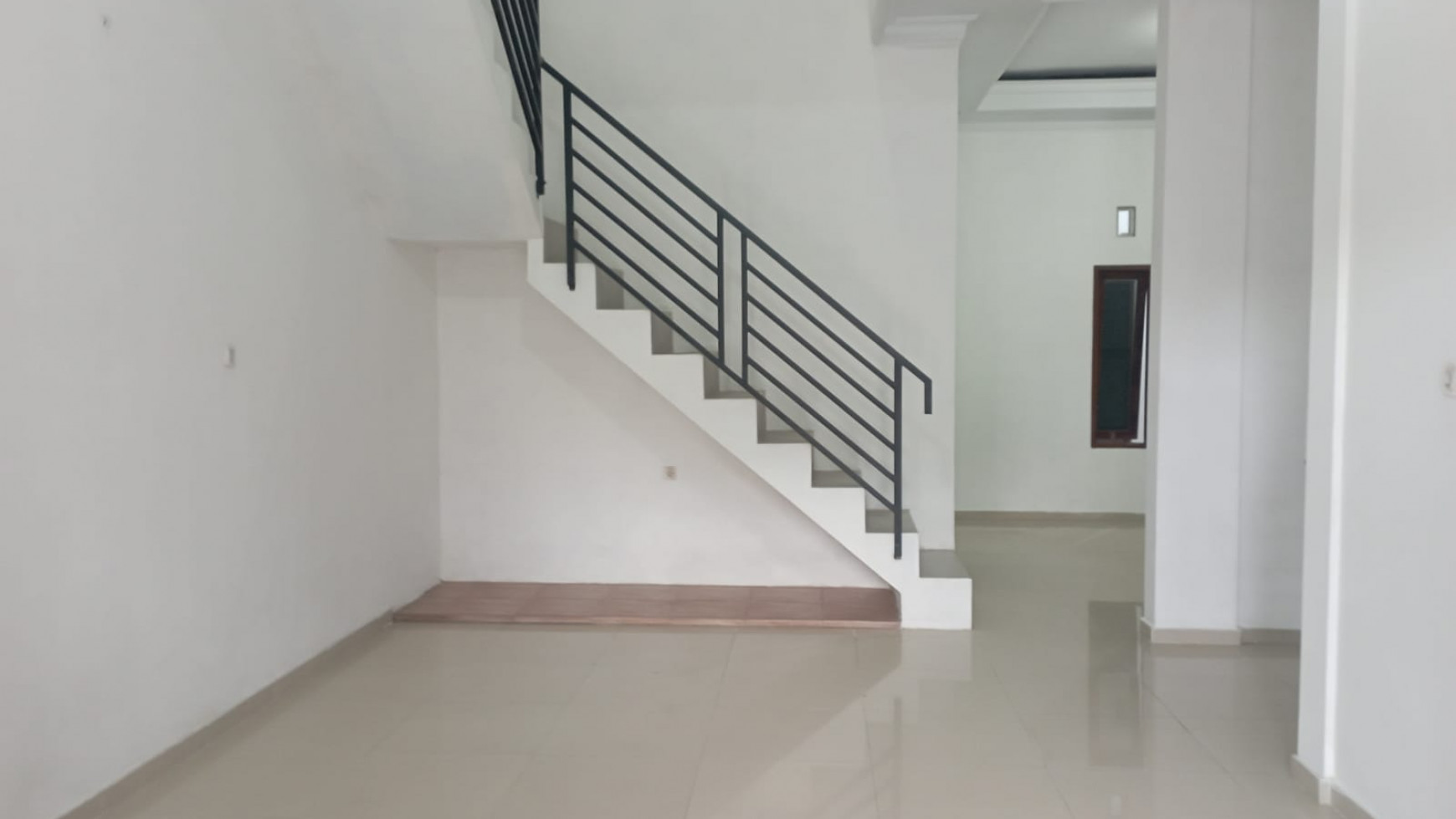Rumah 2 Lantai Siap Huni Berada Di Selatan Terminal Giwangan, Wirokerten, Banguntapan, Bantul