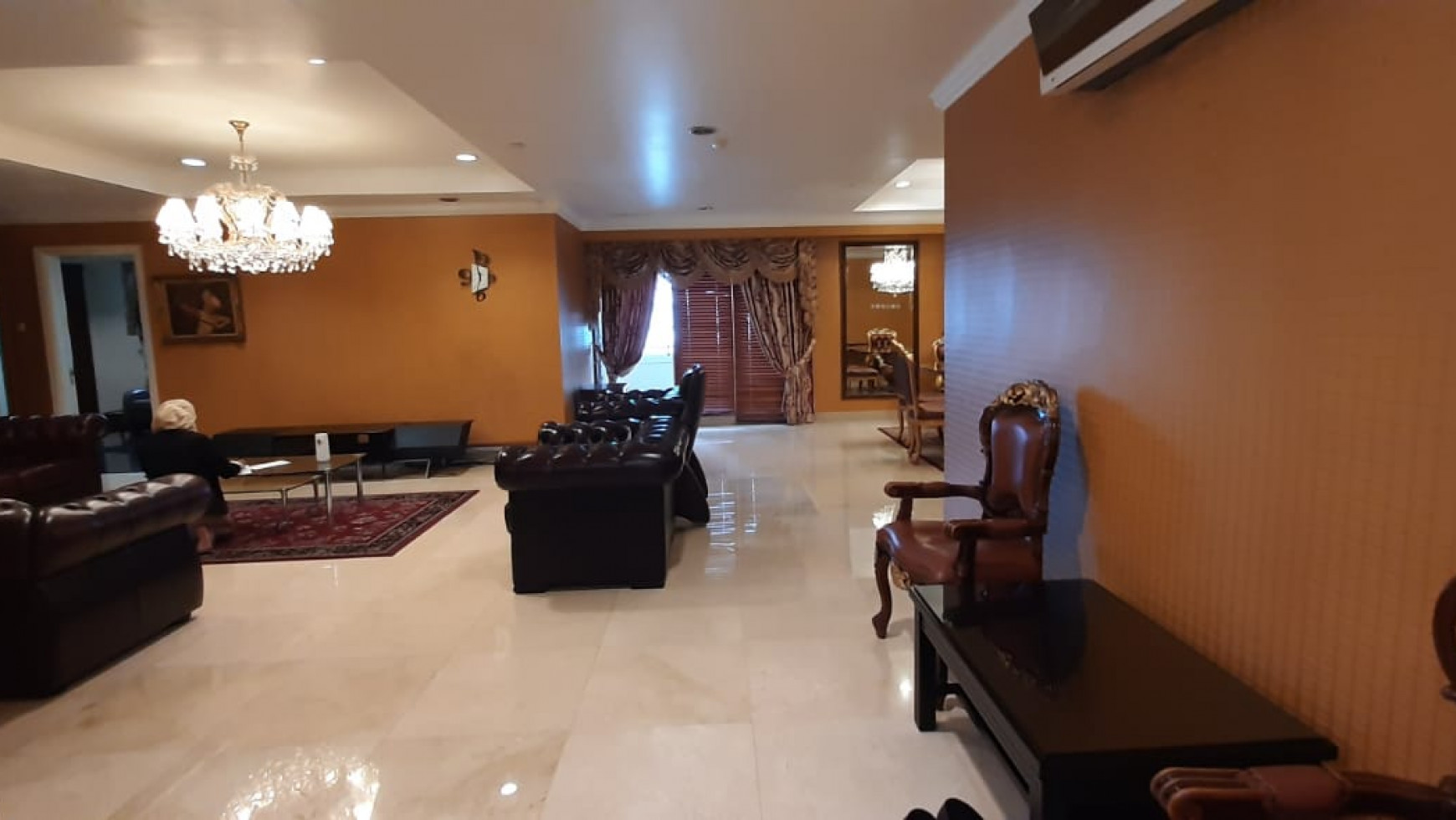 Apartemen Istana Sahid, Sudirman Jakarta Pusat.