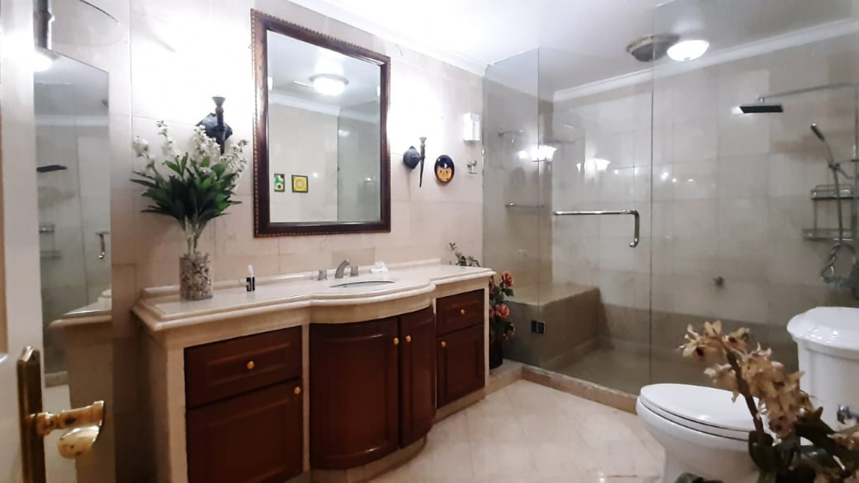 Apartemen Istana Sahid, Sudirman Jakarta Pusat.