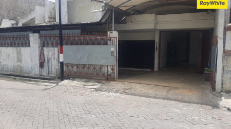 Dijual Rumah di Jalan Karang Empat Timur, Surabaya