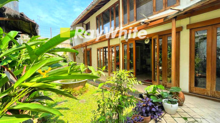 Tropical House Super Cantik Dalam Komplek Di Cinere