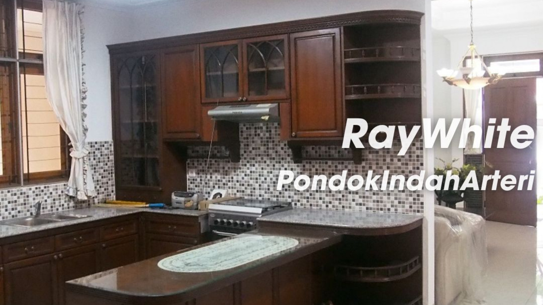 Rumah cantik dan Terawat di Pondok Indah, dekat PIM 3