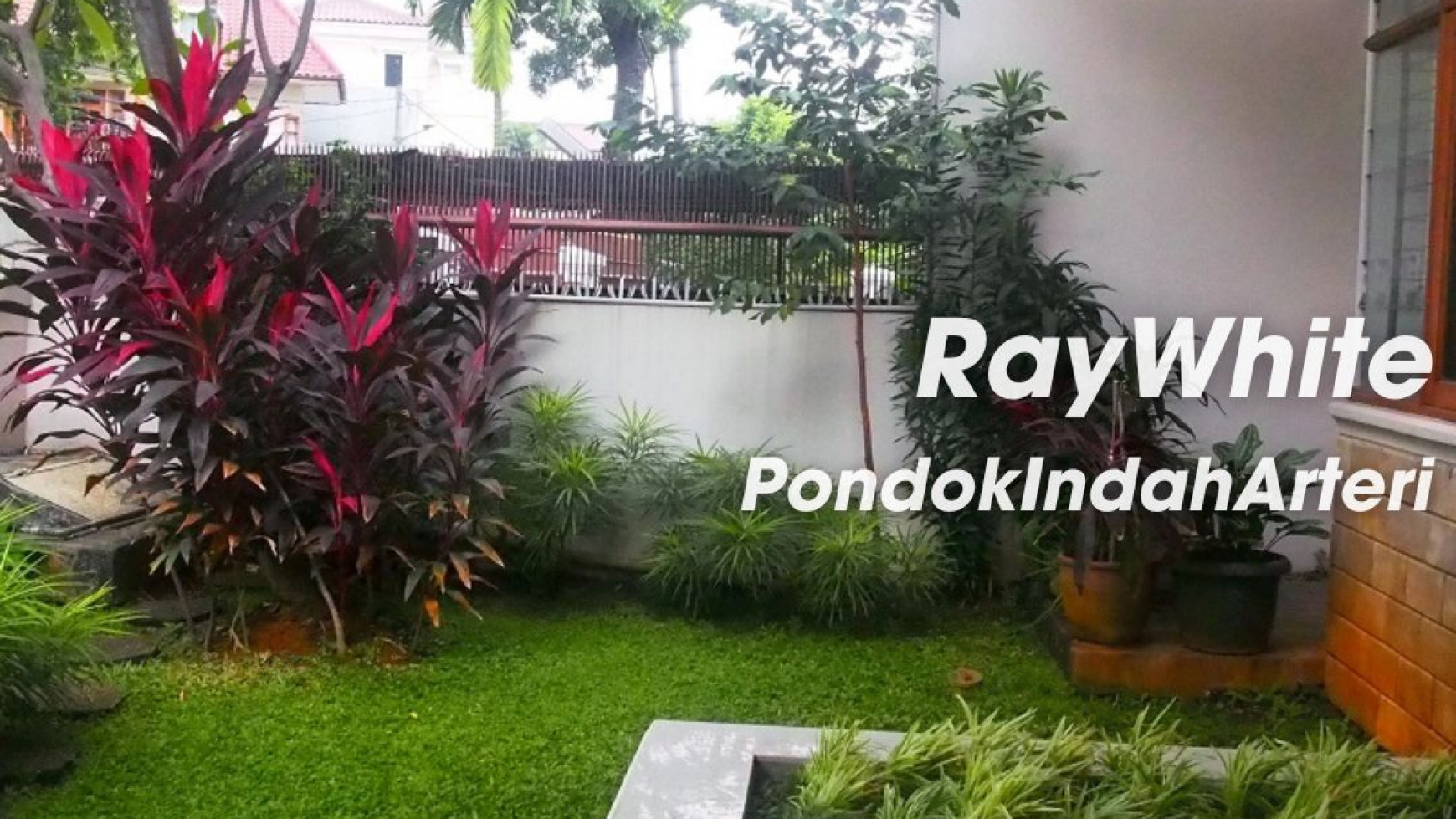 Rumah cantik dan Terawat di Pondok Indah, dekat PIM 3