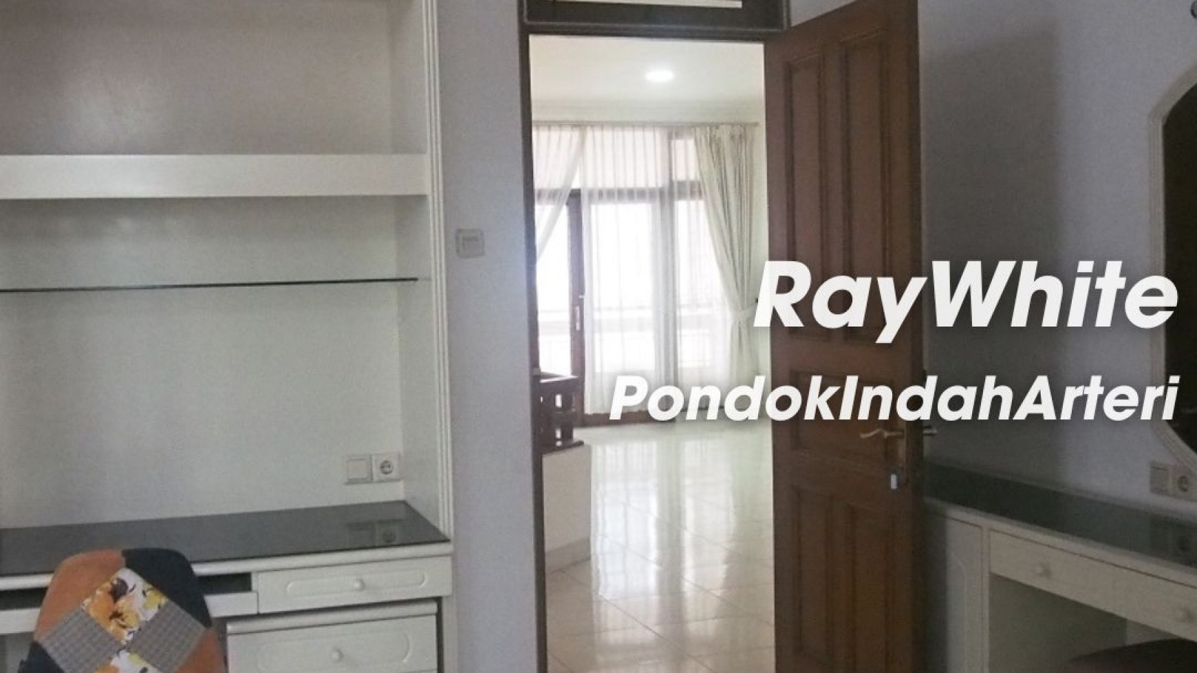 Rumah cantik dan Terawat di Pondok Indah, dekat PIM 3