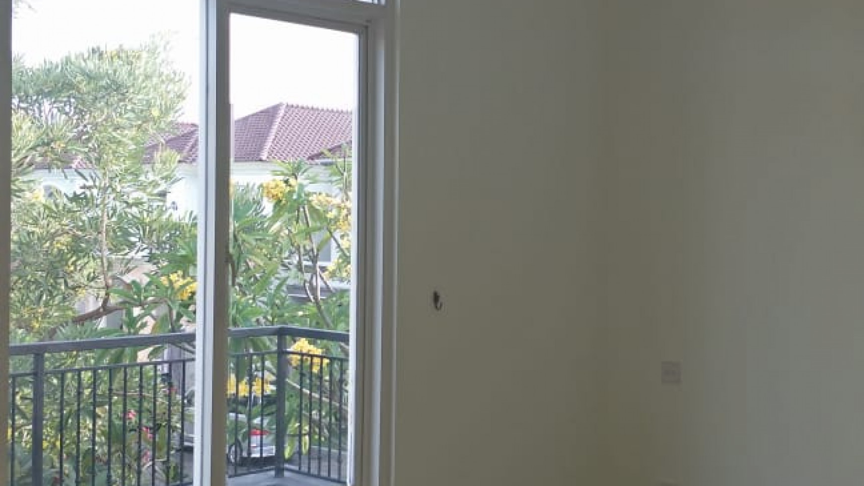 Dijual / Disewakan Rumah Hook 2 Lantai Minimalis Terawat Wisata Bukit Mas Surabaya Barat