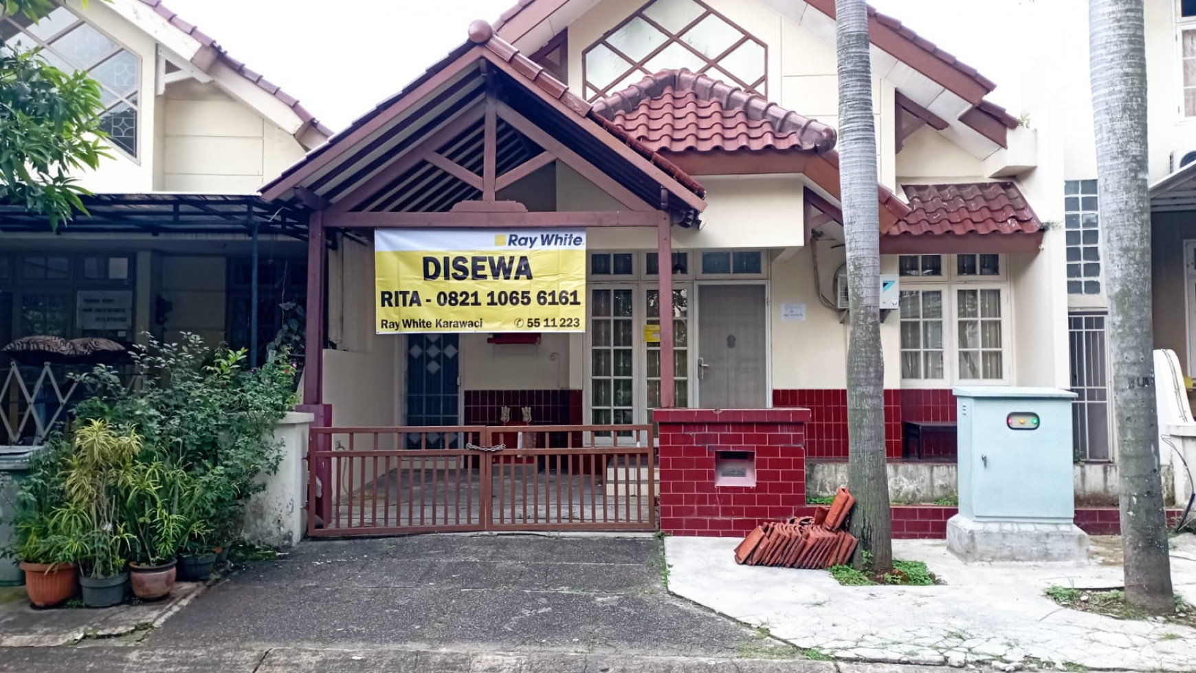 Disewakan rumah murah di gn. timur Taman bromo lippo karawaci tangerang