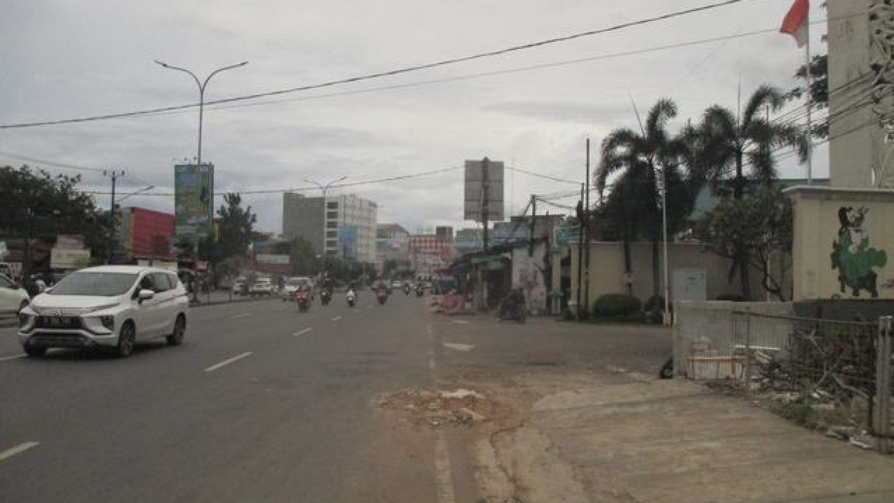 Tanah di kawasan ramai Serpong