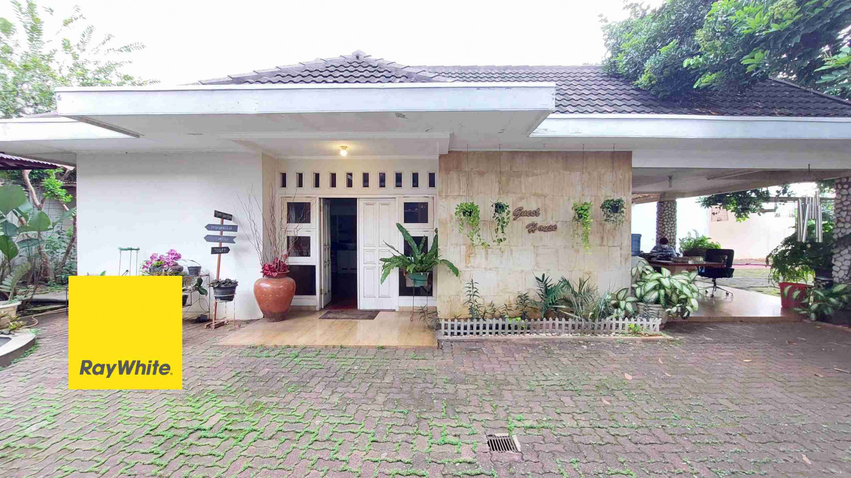 RUMAH DI PONDOK LABU - LEBAK BULUS, LINGKUNGAN TENANG, BEBAS BANJIR