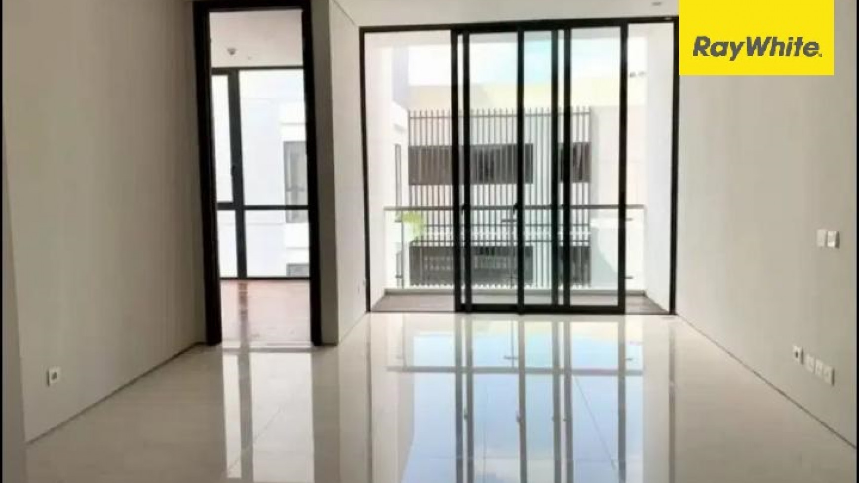 Dijual Apartemen 2BR Rosebay Graha Family Surabaya