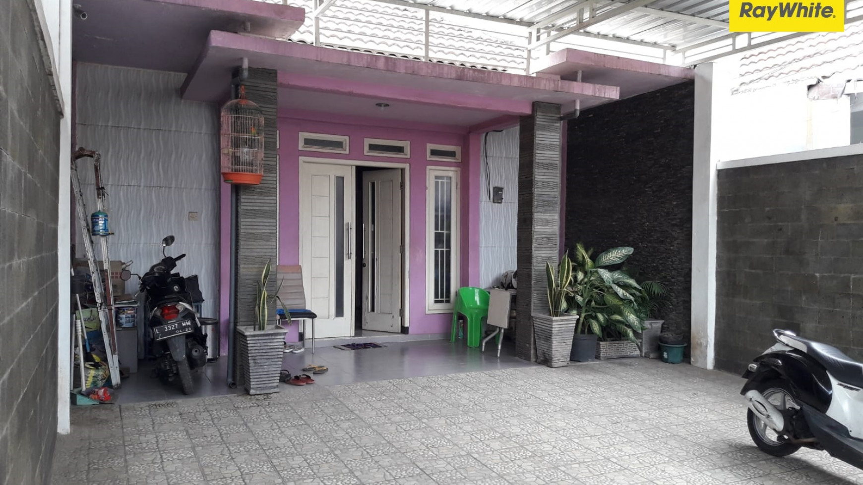 Dijual Rumah SHM di Petemon Surabaya