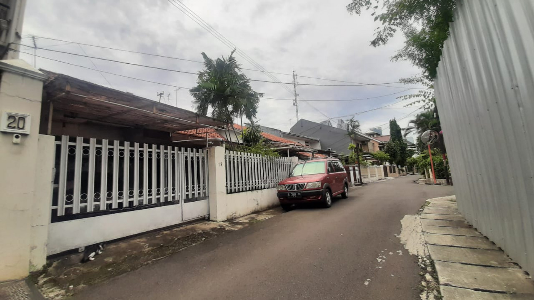 RUMAH DIJUAL JALAN CIPAYUNG KEBAYORAN BARU JAKARTA SELATAN