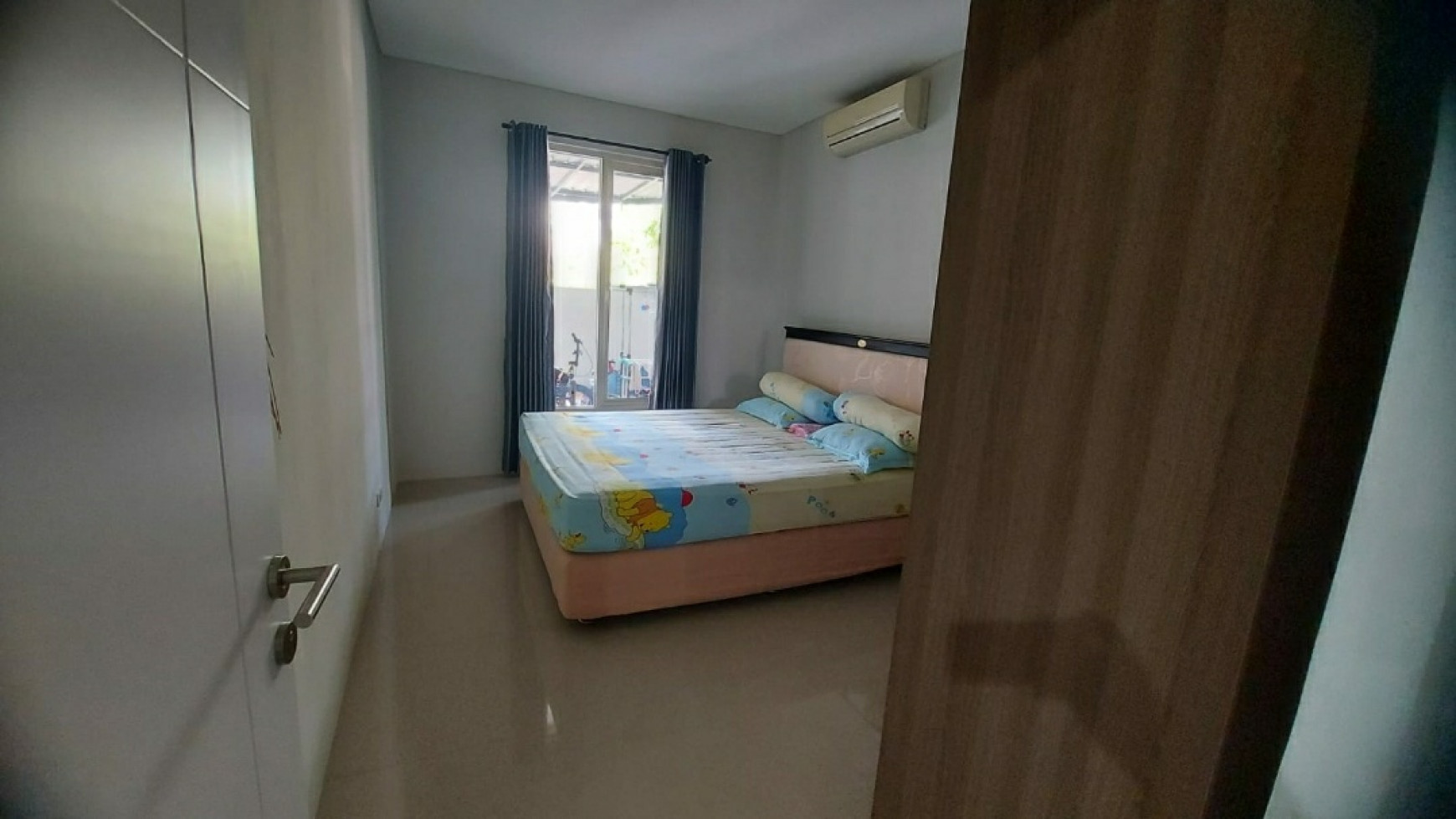 2 Milyar-an Rumah Babatan Pratama Wiyung Surabaya Barat- 5 K.Tidur BESAR2- FULL FURNISHED- Dekat Pakuwon Mall