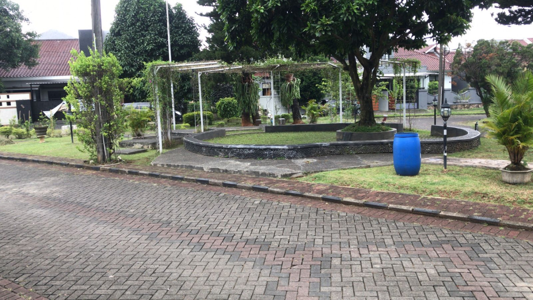 Rumah Bagus Di Villa Melati Mas, BSD Tangerang Selatan