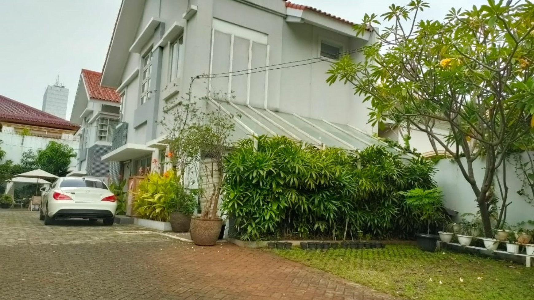 Dijual 4 unit rumah di menteng jakarta pusat