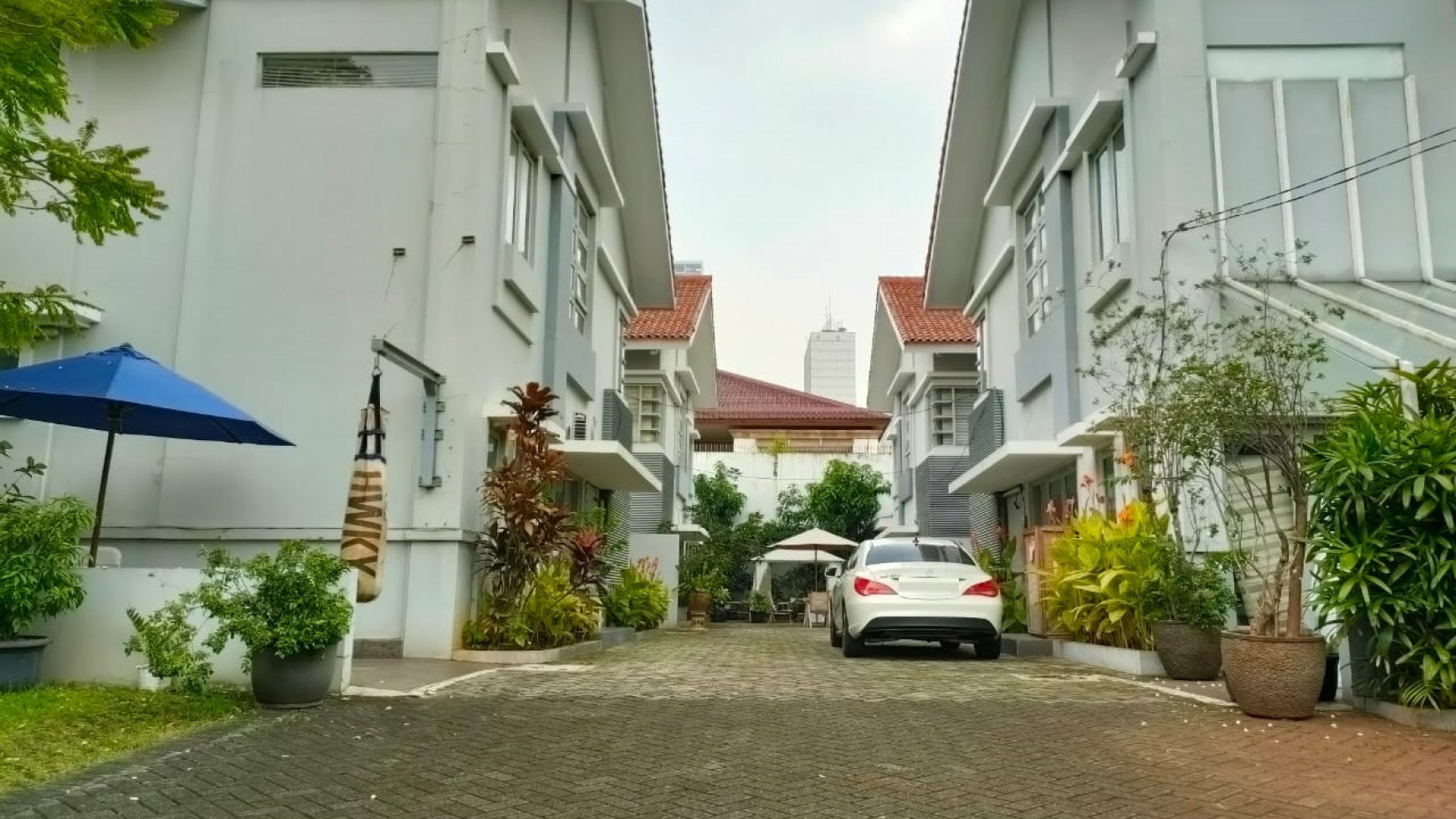 Dijual 4 unit rumah di menteng jakarta pusat