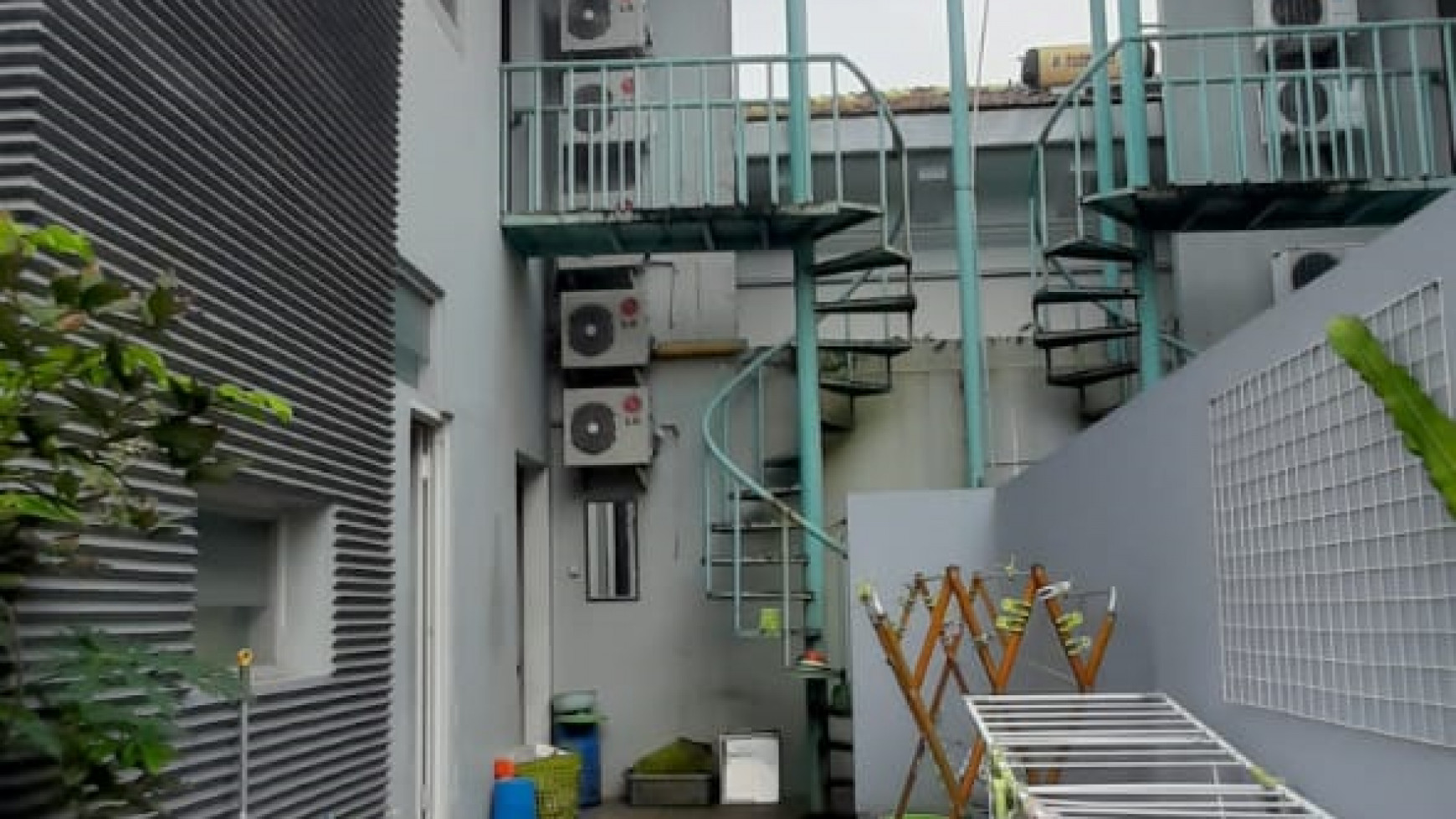 Dijual 4 unit rumah di menteng jakarta pusat