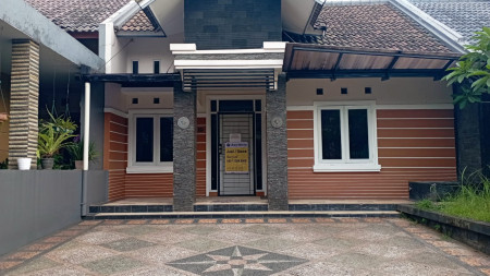 Jual murah rumah di JL. Vanda Palem semi karawaci Tangerang